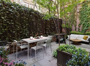 221 W 21st St #1C, Manhattan, NY
