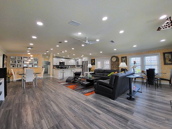 5th image of 6411 Wakefield Ln #181