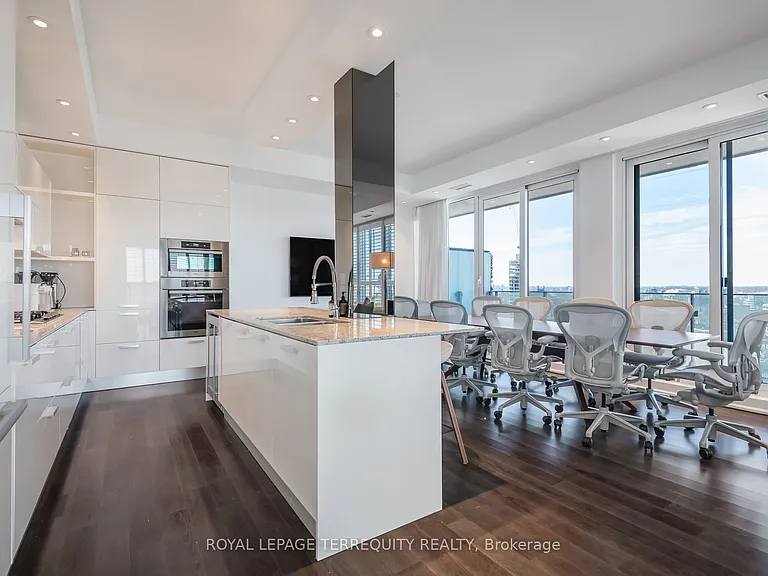 88 Davenport Rd #1704 — Photo 16