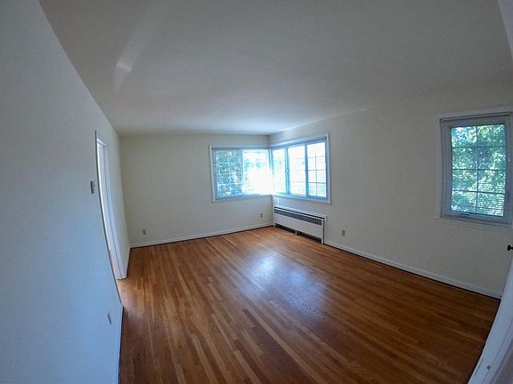 2nd image of 1450 Lincoln Ave