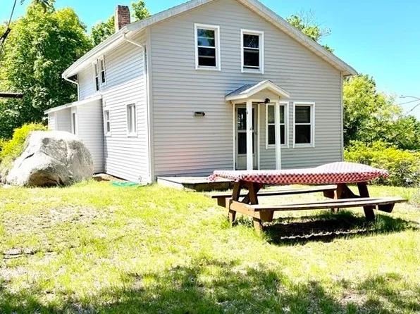 10 10&10r Montvale Ave, Gloucester, MA 01930