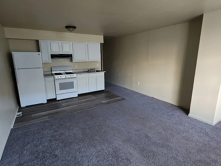 940 N Spruce St #2 — Photo 8