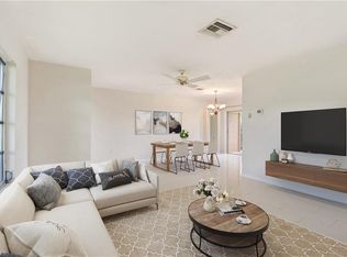 918 Rose Way, Naples, FL 34104