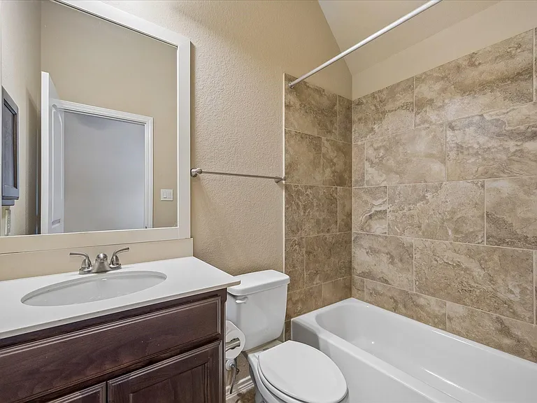 2919 Rivermist Ln — Photo 10