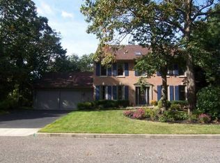 11 Sutley Dr, Voorhees, NJ 08043