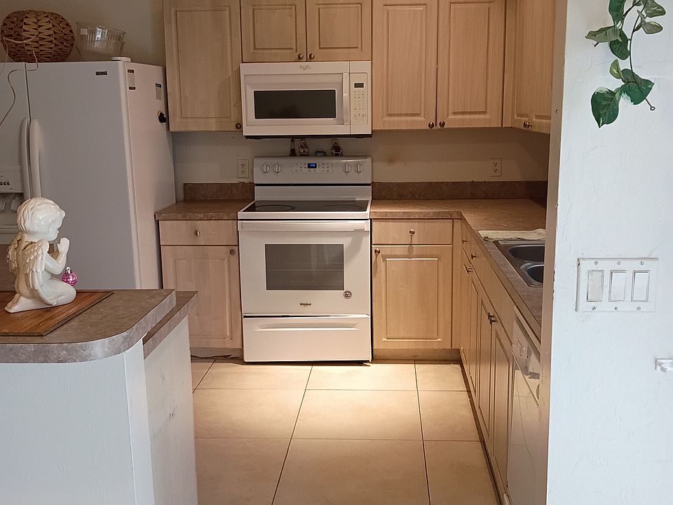 1st image of 2440 Park Rd
