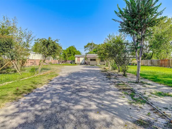 2311 Warwick Rd, Houston, TX 77093