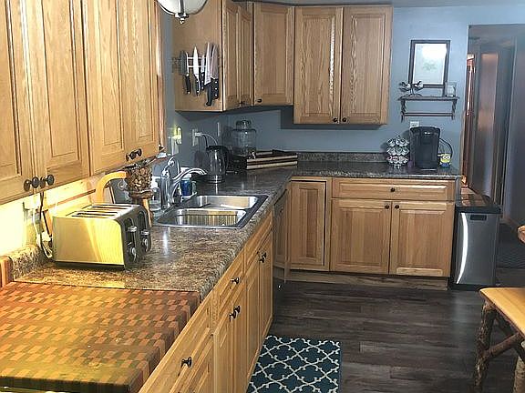 Kitchen-stainless appliances