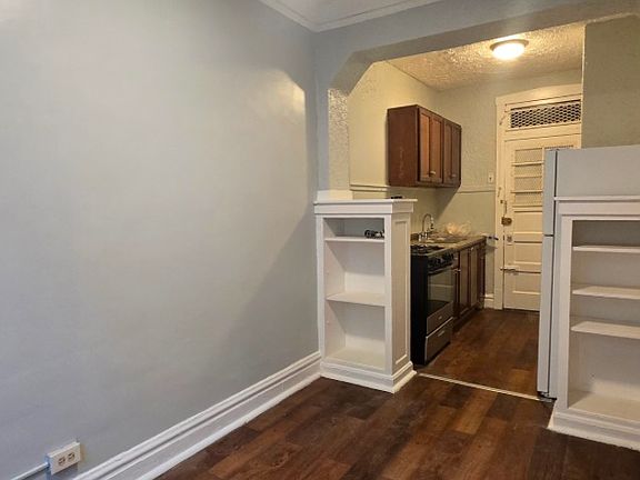 3rd image of 4745-53 N Monticello Ave #1B