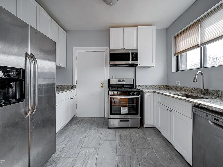 2048 E 69th St #3B — Photo 6