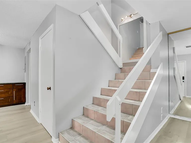 15217 W Pond Woods Dr — Photo 18