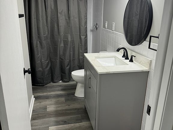 3rd image of 5632 W Berenice Ave