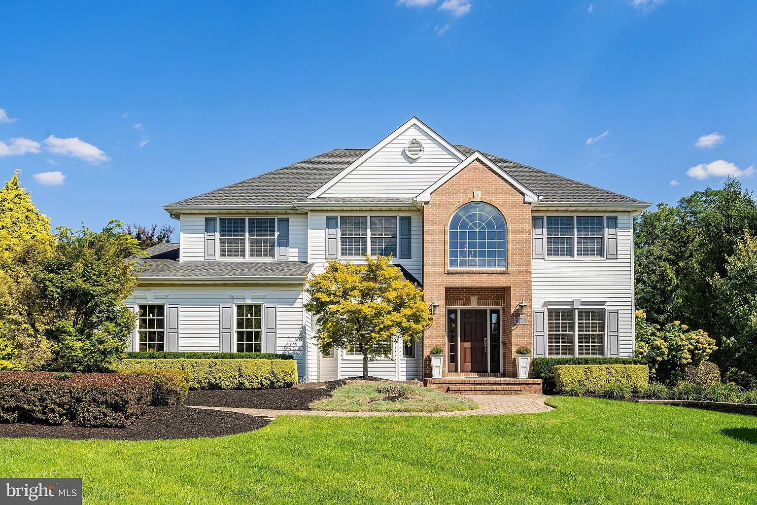 16 Outlook Ln photo 1