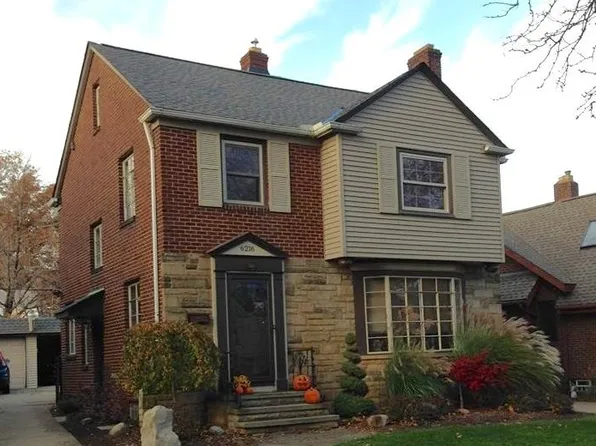 6216 Brookside Dr, Cleveland, OH 44144