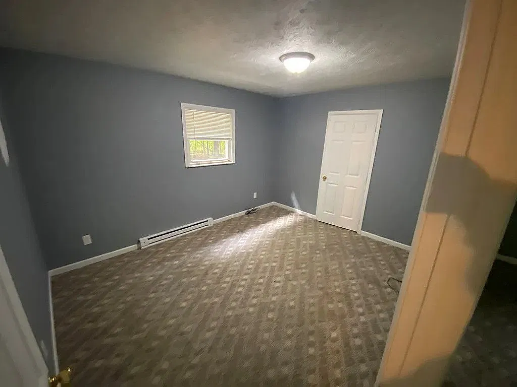 2 bed, 1.0 bath, 800 sqft, $1,025 — Photo 2