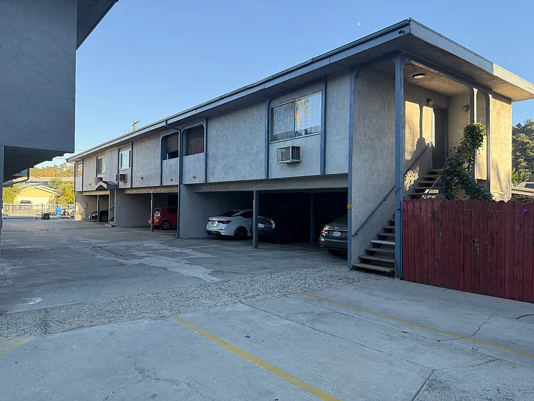 358 Leslie Way #4A — Photo 12
