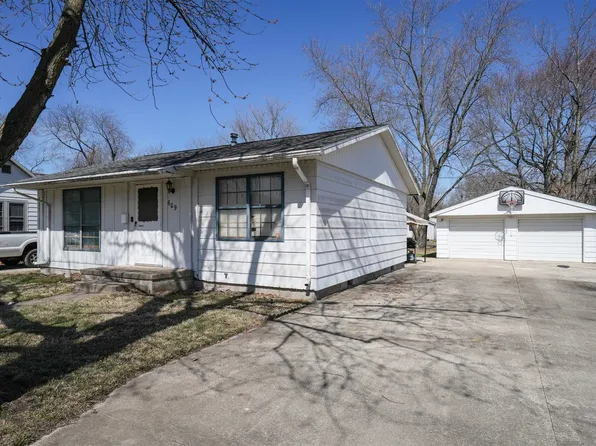 609 E Payson St, Pontiac, IL 61764