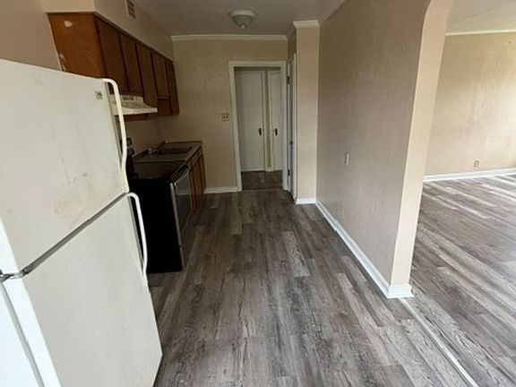 5th image of 110 Blymyer Ave APT 39