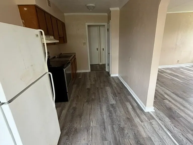 110 Blymyer Ave — Photo 5