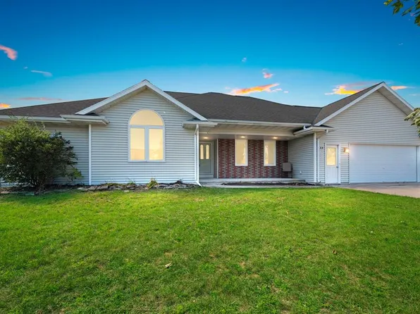 33 N Ashland Ave, Sturgeon Bay, WI 54235