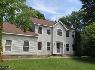 2 Magnolia Ln, Ballston Lake, NY 12019