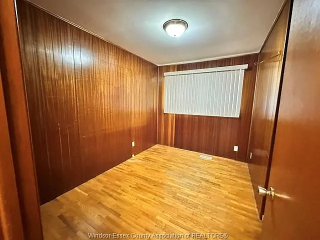 921 Kennedy Dr W — Photo 12