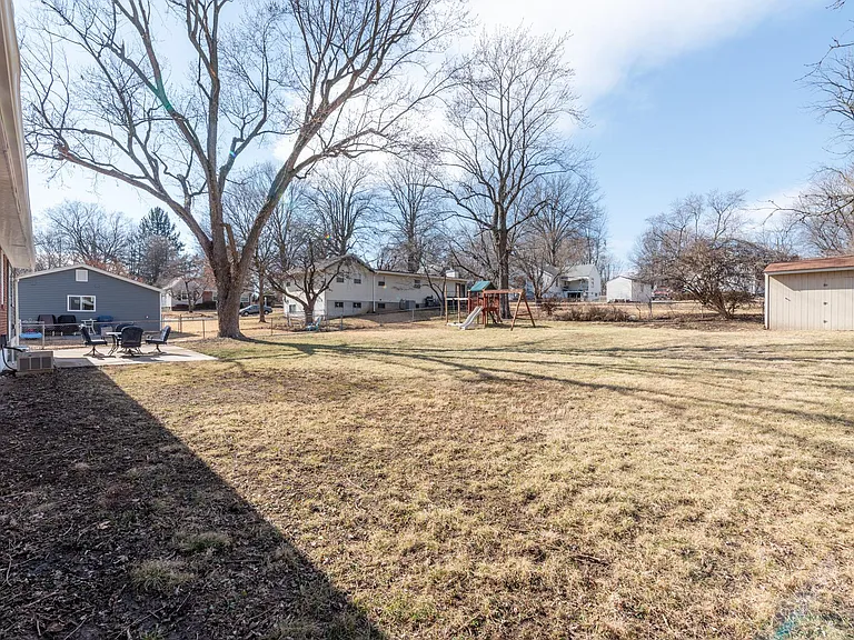 345 Aubuchon St — Photo 33