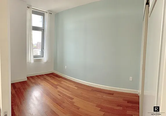 Rented by R New York | media 15