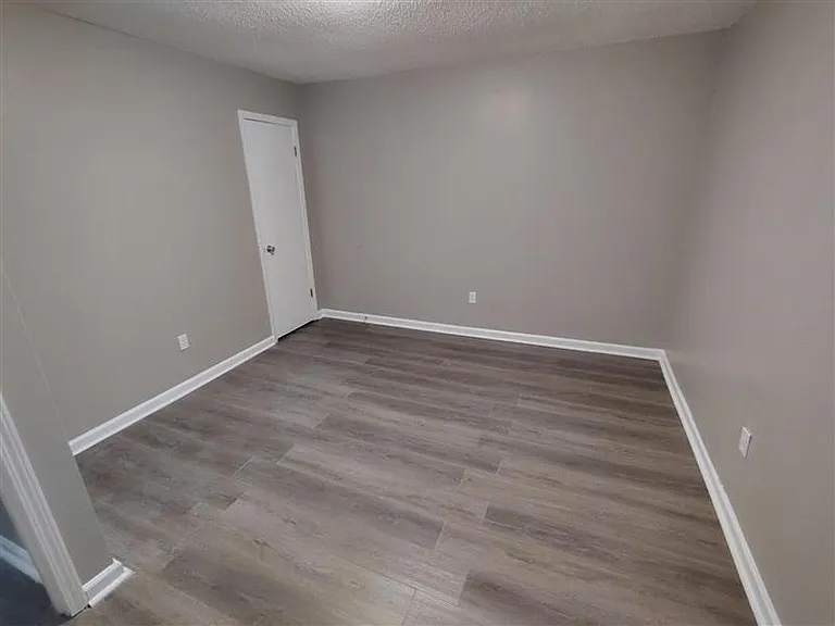 679 Leath St — Photo 5