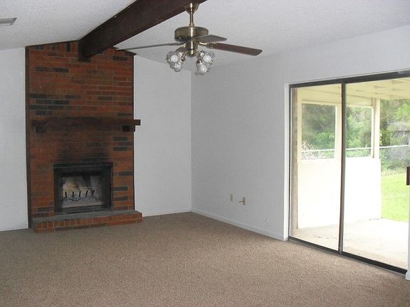 4th image of 1404 Janet Ln