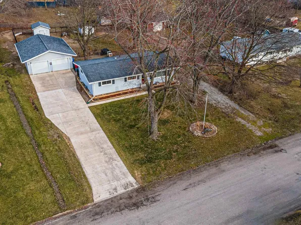 265 W Hickory Hills Dr, Havana, IL 62644