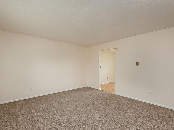 4th image of 119 Ravenwood Dr