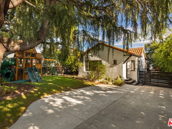 956 Parkman St, Altadena, CA 91001