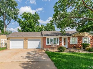 4300 Saint Dominic Ln, Saint Ann, MO 63074