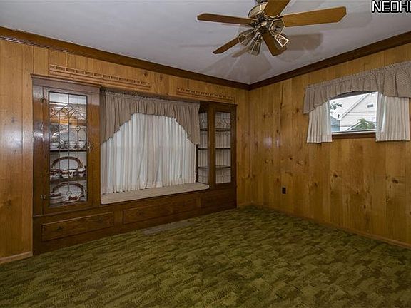 5th image of 3388 W 94th St