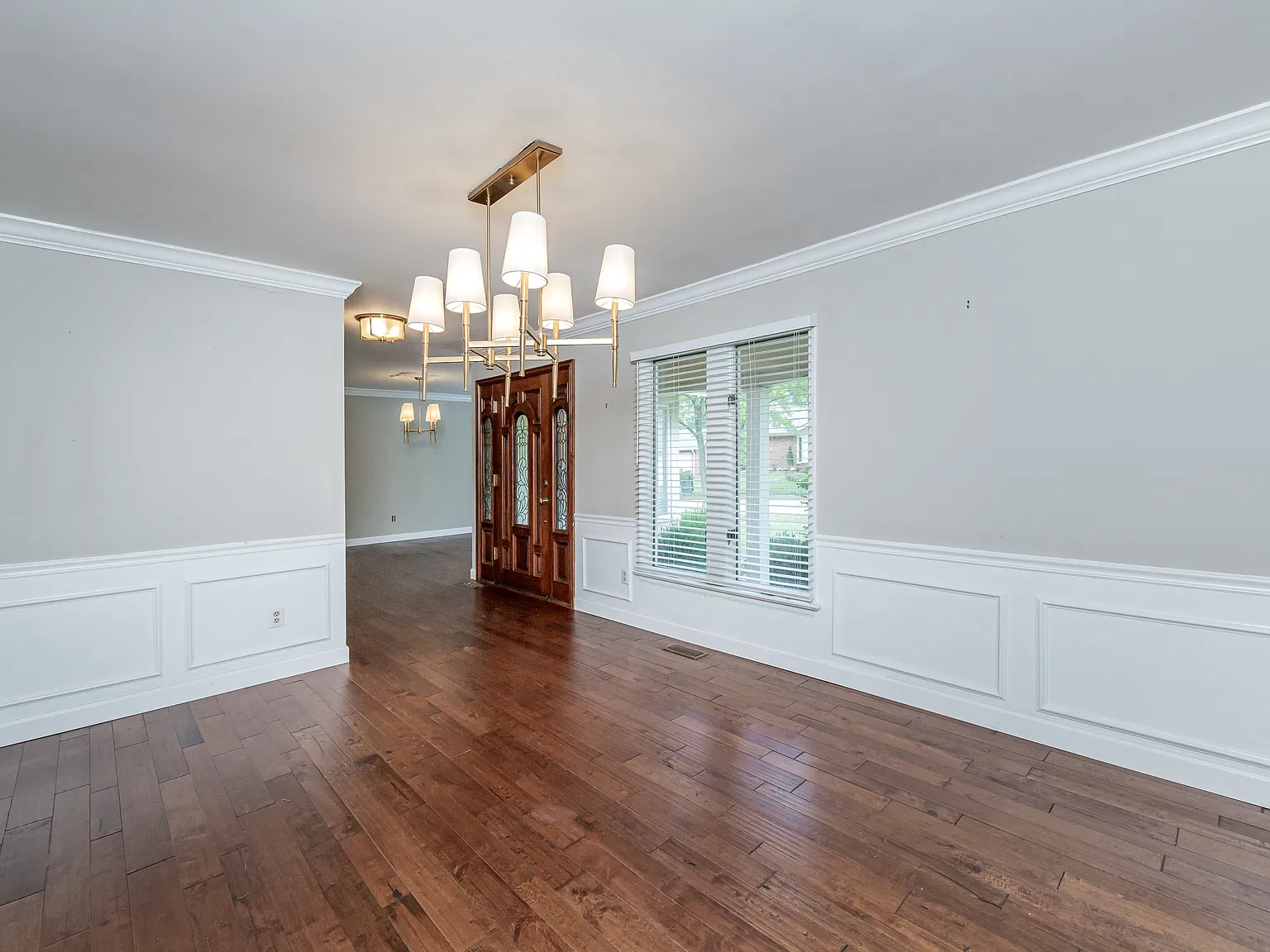 3 bed, 2181 sqft, $3,350 — Photo 4