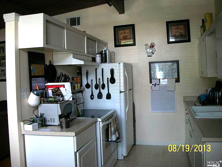 2nd image of 309 Fir St