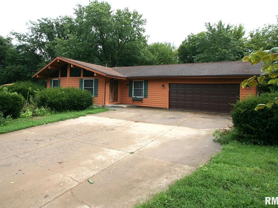 1st image of 991 Heritage Dr