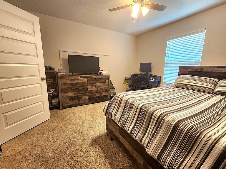 5379 Peach Dr — Photo 16