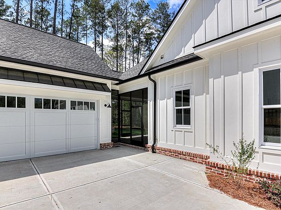 3rd image of 738 Campana Drive