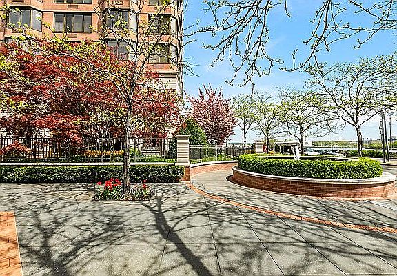 5th image of 1775 York Ave APT 15A