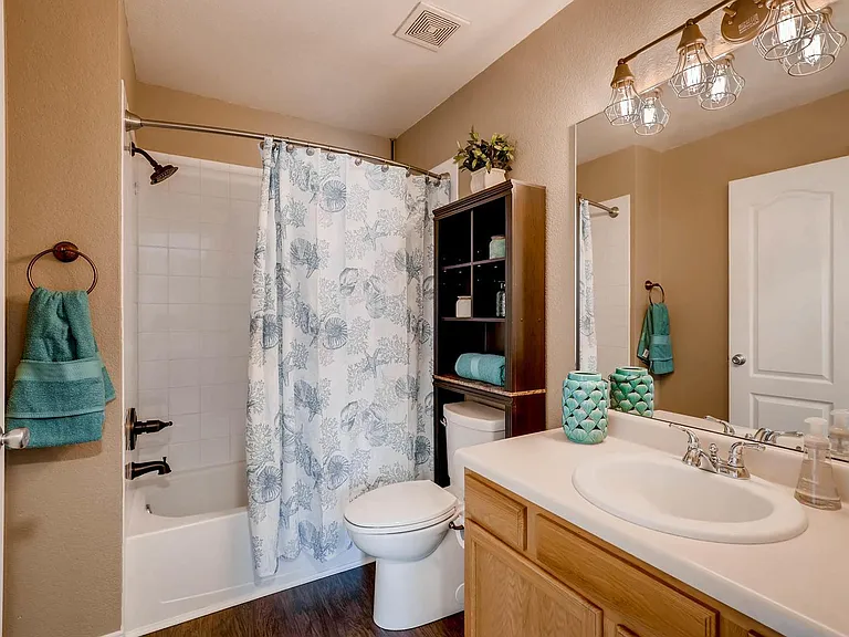 Upstairs bathroom