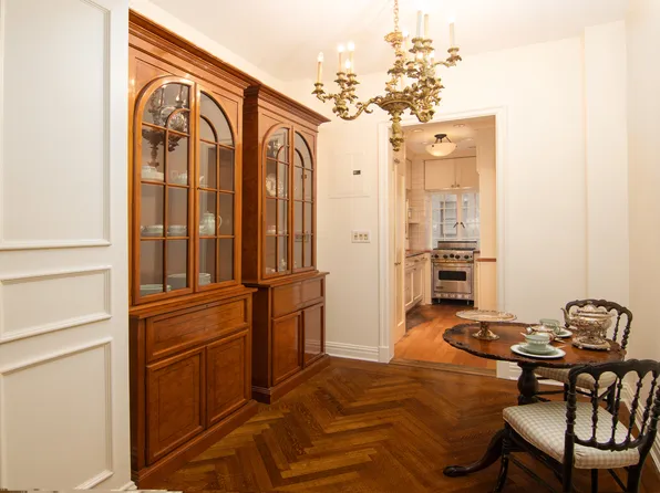 480 Park Avenue image 6 of 21