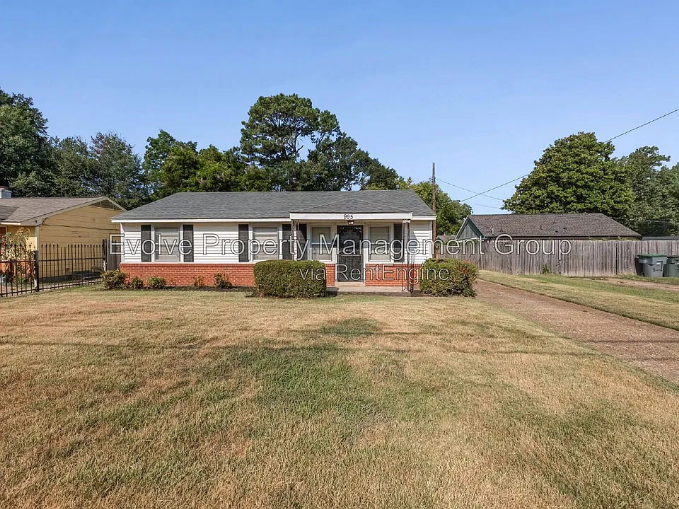 995 Avon Rd