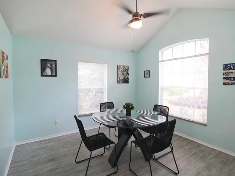 123 Pinewood Ct — Photo 11