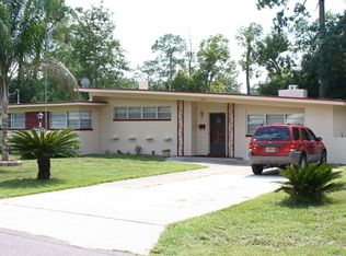 1074 Gunka Rd, Jacksonville, FL 32216