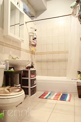 Rented by Rennit Inc. | media 21