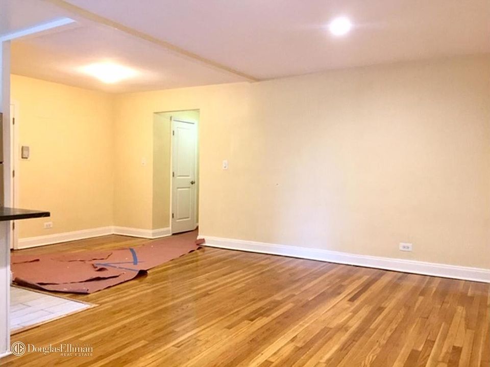 2nd image of 1801 Dorchester Rd APT 1L