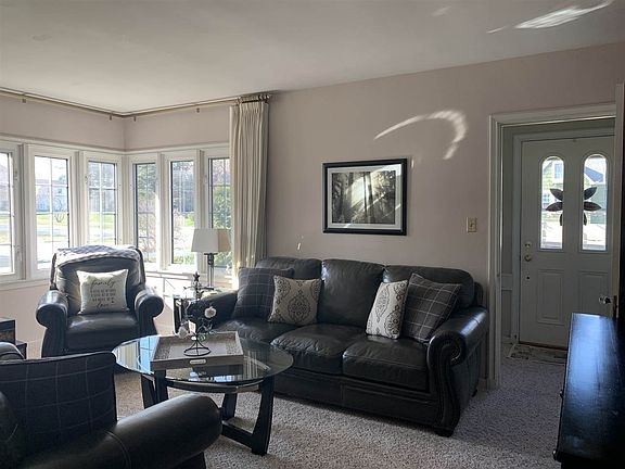 4th image of 1416 Bertch Ave