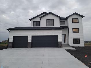 107 Sunrise Dr, Mapleton, ND 58059